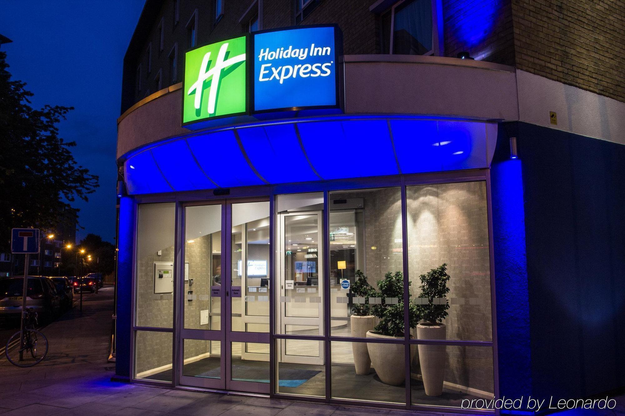 Holiday Inn Express Earls Court, An Ihg Hotel Londra Dış mekan fotoğraf